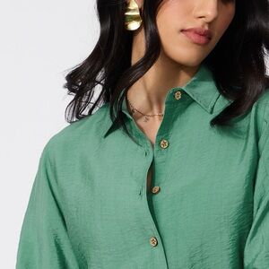 Elegant Green Button-Down Shirt for Women